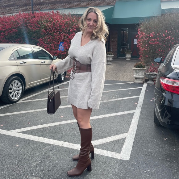 Meet your Posher, Madison - Picture 8 of 14